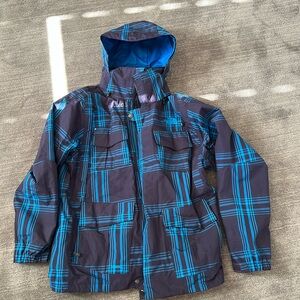 The North Face hyvent snowboarding / skiing coat